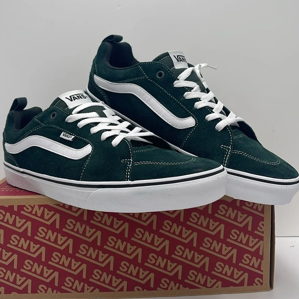 Vans Men’s Filmore Suede Scarab/White
VN000CSUDDF
Sneakerss - Picture 4 of 16